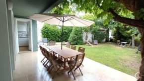 Loue maison 10 couchages à La Rochelle avec jardin, proche plage